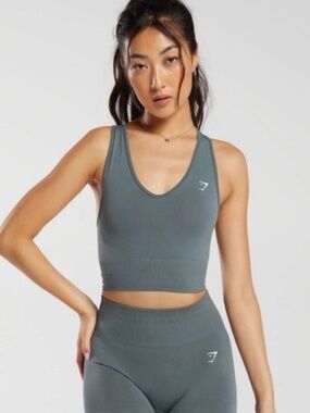 Gymshark Everyday Seamless Tanks (2)